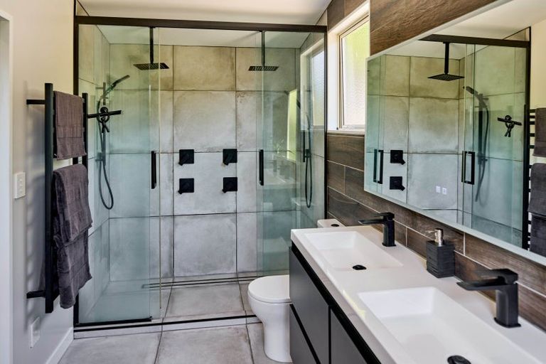 Photo of property in 71 Wyndrum Avenue, Waterloo, Lower Hutt, 5011