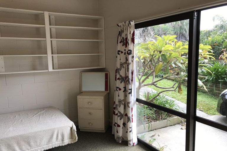 Photo of property in 18a Gledstane Road, Stanmore Bay, Whangaparaoa, 0932