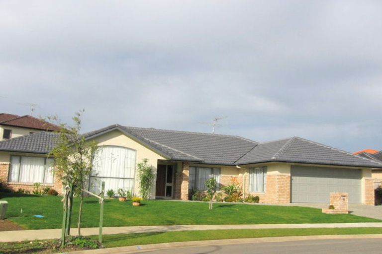 Photo of property in 12 Pennygale Close, Flat Bush, Auckland, 2016