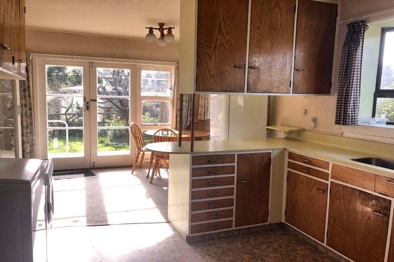 Photo of property in 1 Clonbern Place, Upper Riccarton, Christchurch, 8041