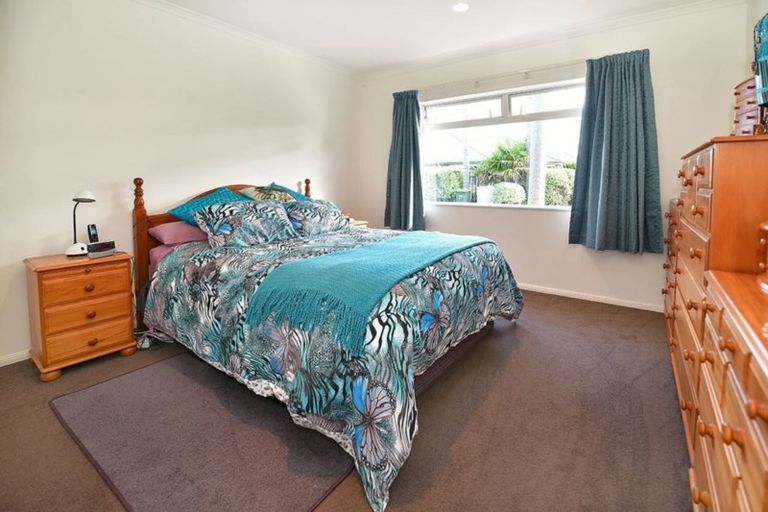 Photo of property in 29 Dan Tori Place, Orewa, 0931