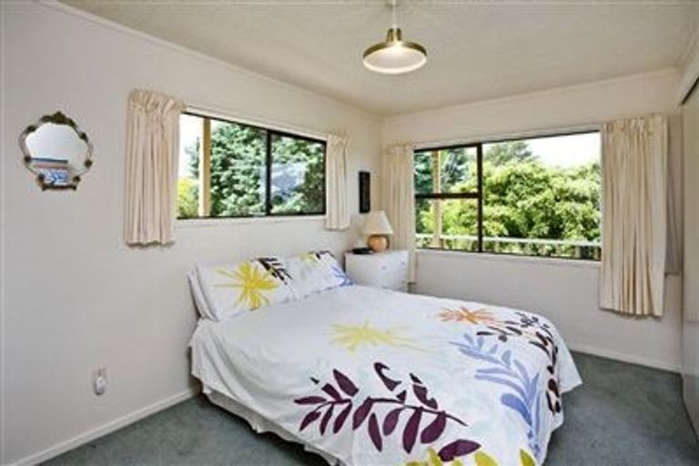 Photo of property in 44 Balmain Road, Chatswood, Auckland, 0626