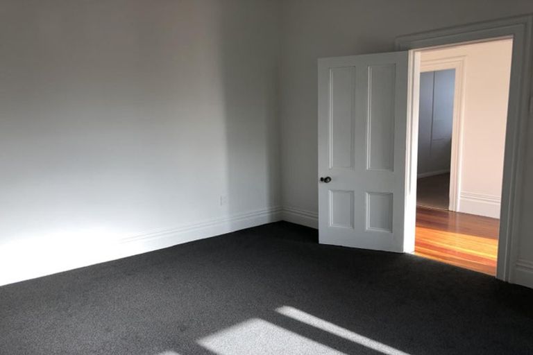 Photo of property in 152 Featherston Street, Palmerston North, 4410