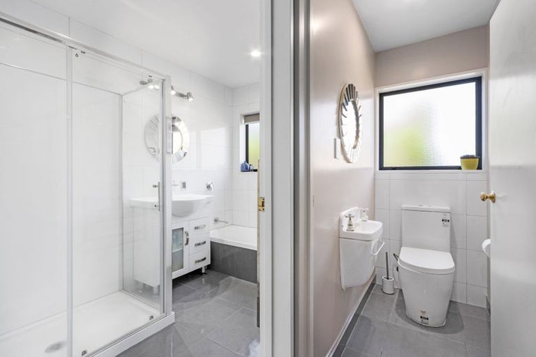 Photo of property in 29 Greystoke Lane, Avonhead, Christchurch, 8042