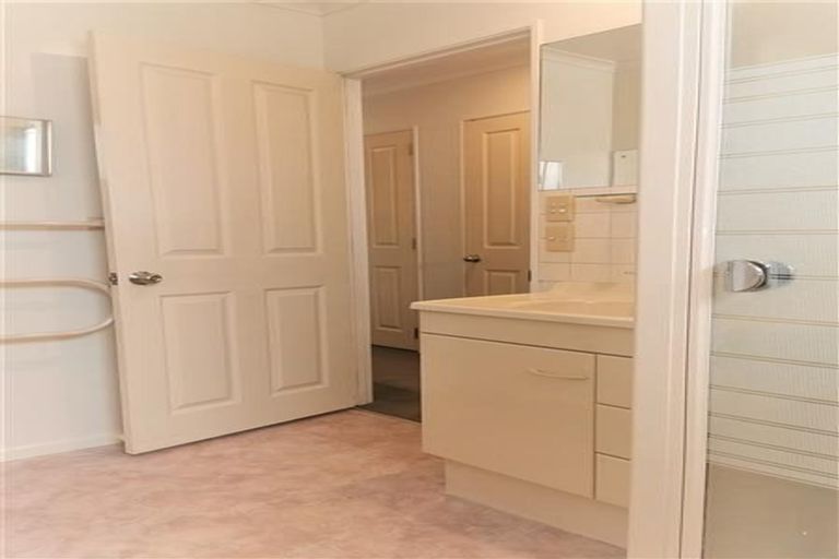 Photo of property in 42 Alfriston Road, Manurewa East, Auckland, 2102