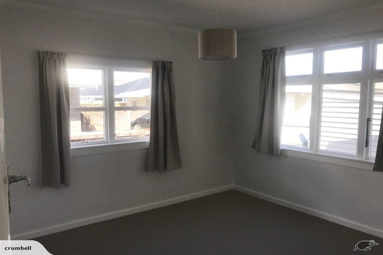 Photo of property in 19a Ropiha Street, Fitzroy, New Plymouth, 4312