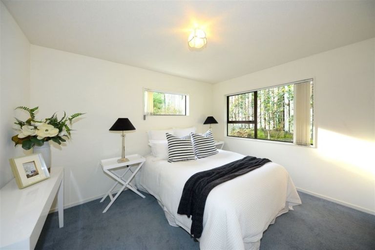 Photo of property in 8 Bayview Place, Cass Bay, Lyttelton, 8082