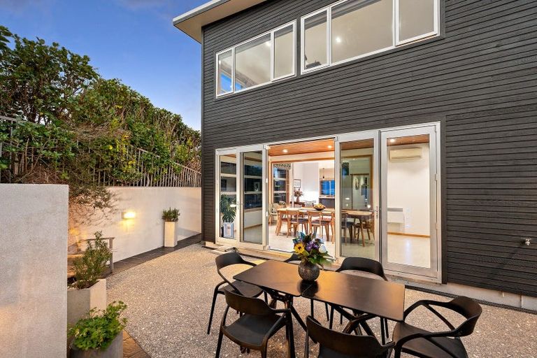 Photo of property in 2 Arakan Way, Khandallah, Wellington, 6035