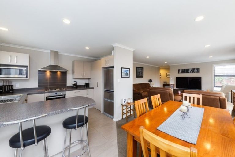 Photo of property in 4 Levi Place, Kelvin Grove, Palmerston North, 4414