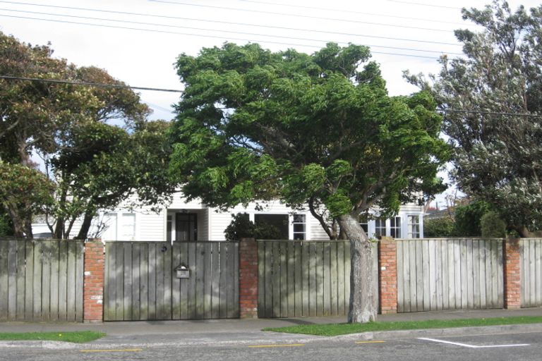 Photo of property in 2/28 Copeland Street, Hutt Central, Lower Hutt, 5011