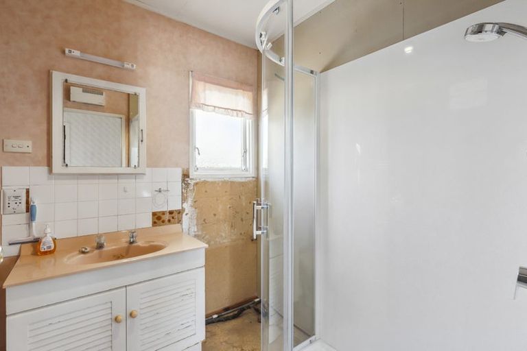 Photo of property in 24 Makarini Street, Paraparaumu, 5032