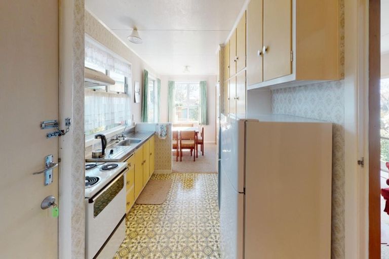 Photo of property in 33 Tararua Terrace, Cloverlea, Palmerston North, 4412