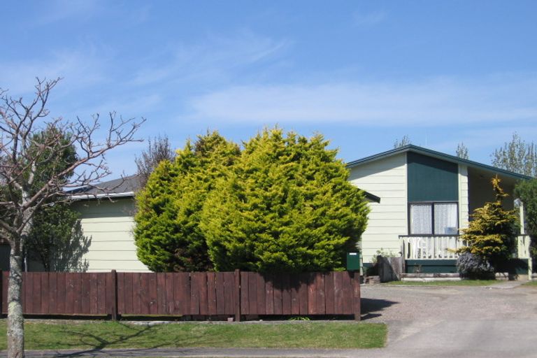 Photo of property in 11 Augustus Earle Place, Pukehangi, Rotorua, 3015