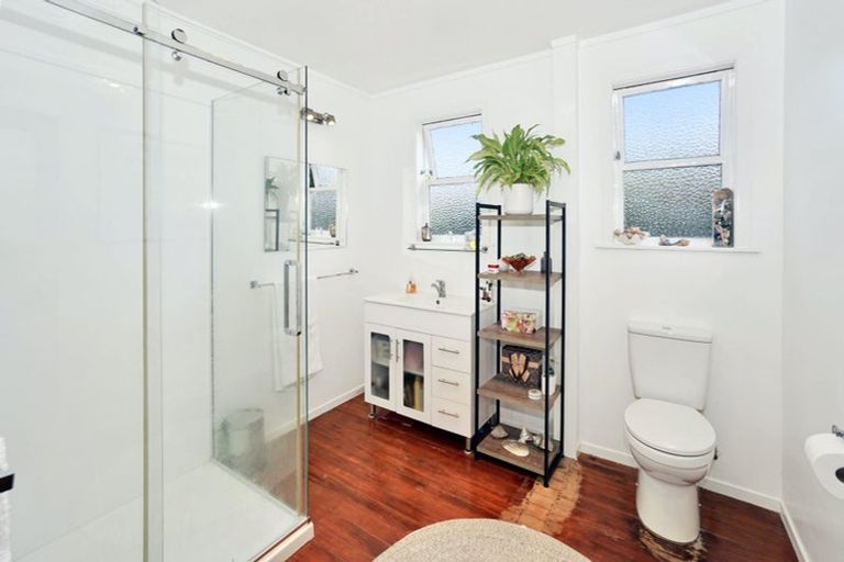 Photo of property in 12 Cameron Road, Te Puke, 3119