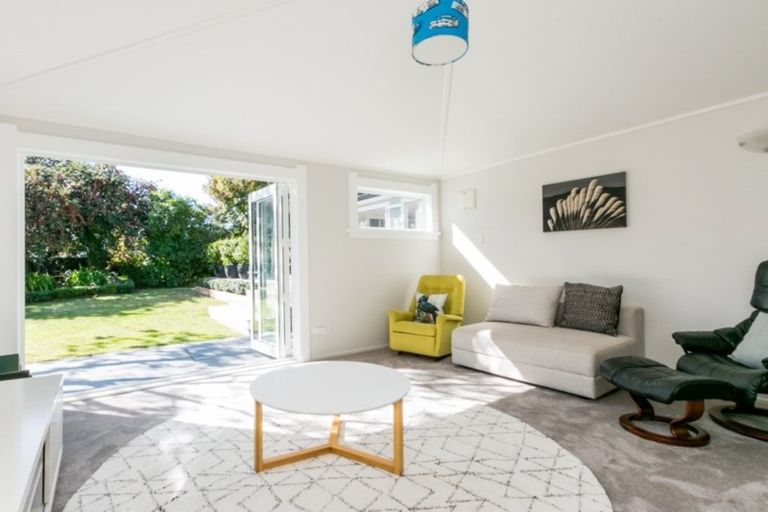 Photo of property in 8 Emerald Hill, Havelock North, 4130