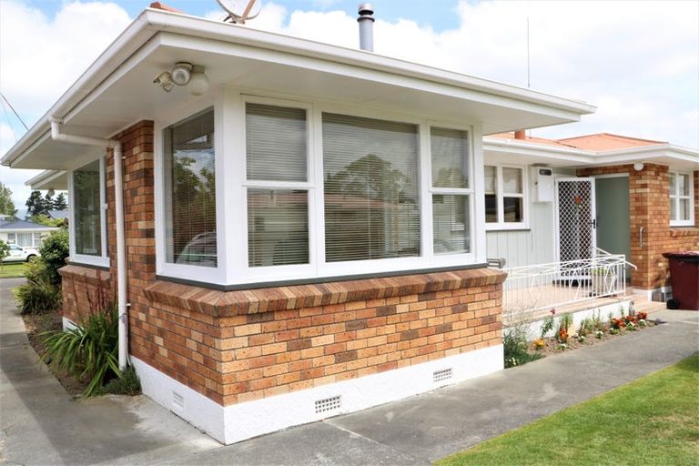 Photo of property in 21 Henare Street, West End, Palmerston North, 4412