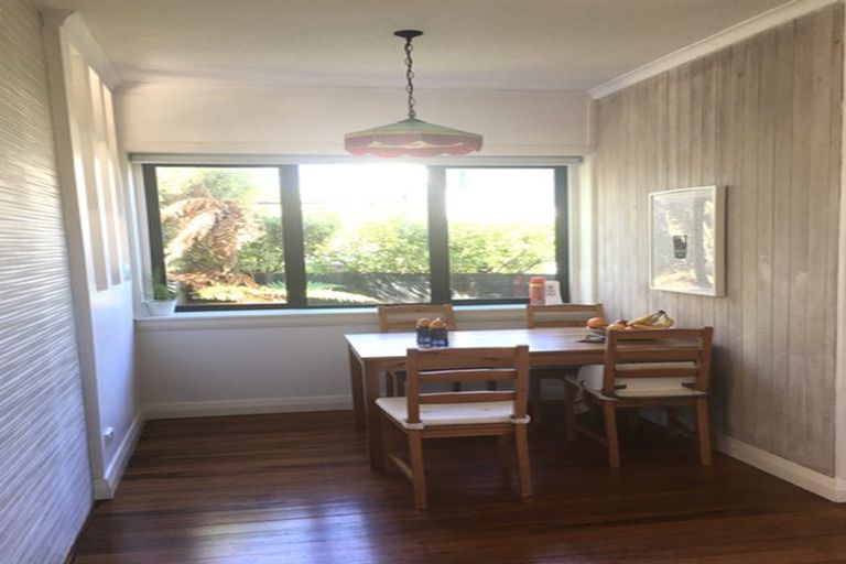 Photo of property in 261 Lake Road, Belmont, Auckland, 0622