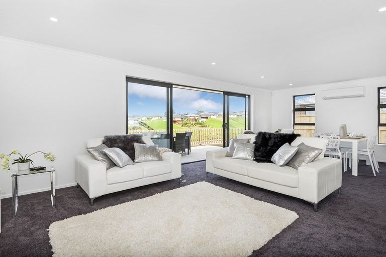 Photo of property in 32 Raithburn Terrace, Pokeno, 2402