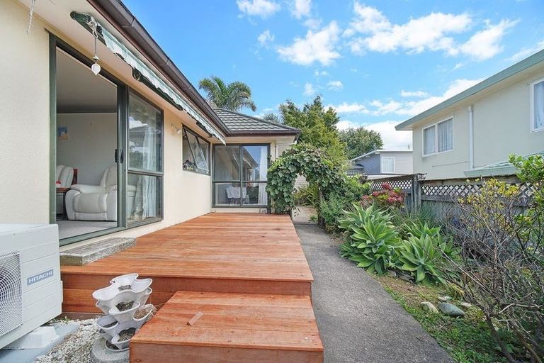 Photo of property in 1/12 Beatrice Avenue, Hillcrest, Auckland, 0627