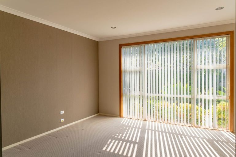 Photo of property in 1b Tranquility Rise, Mellons Bay, Auckland, 2014