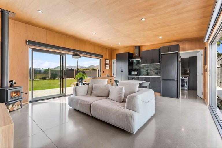 Photo of property in 15 Lost Burn Road, Lake Hawea, 9382