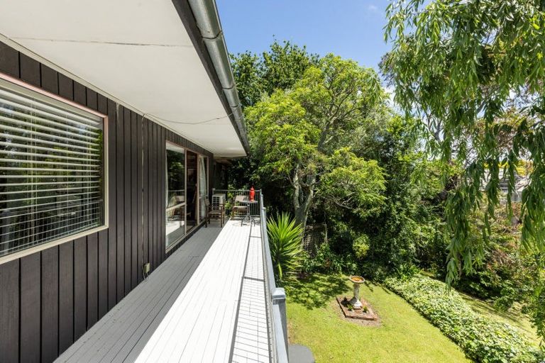 Photo of property in 12 Muritai Crescent, Havelock North, 4130