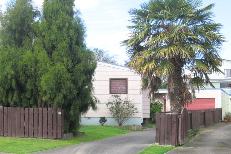 Photo of property in 10 Pokapu Place, Bethlehem, Tauranga, 3110