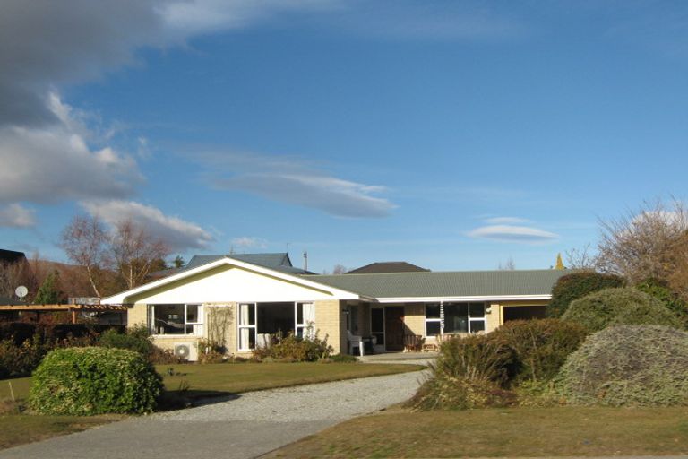 Photo of property in 114 Neplusultra Street, Cromwell, 9310