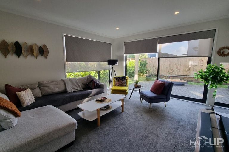 Photo of property in 2 Wai Place, Westgate, Auckland, 0614