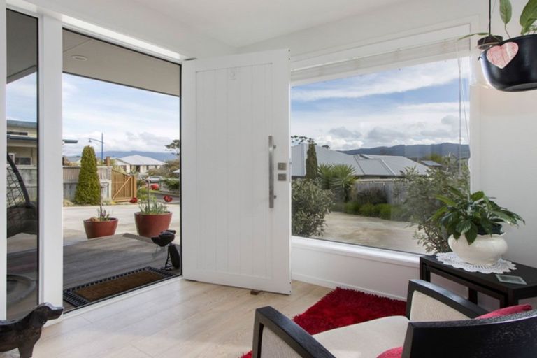 Photo of property in 12 Riverside Place, Katikati, 3129