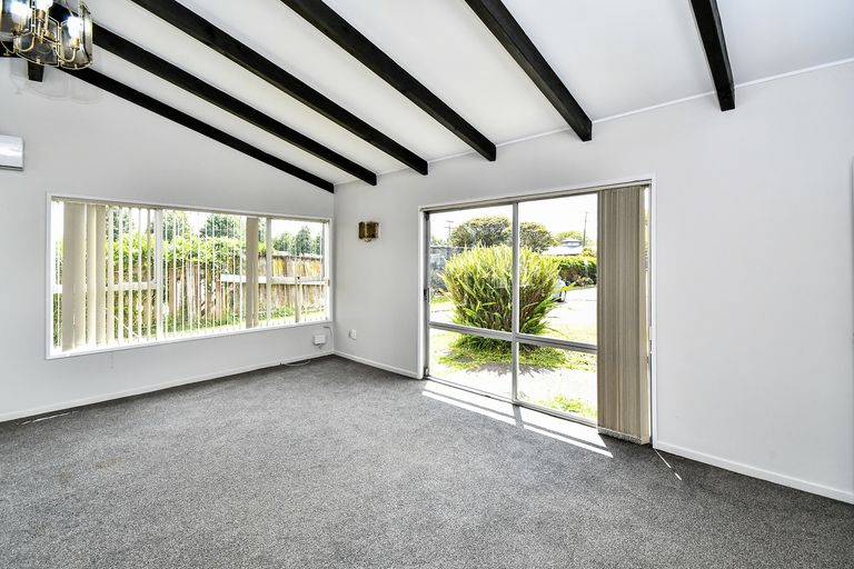 Photo of property in 2/162 Porchester Road, Papakura, 2110