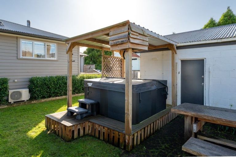 Photo of property in 64 Alfred Street, Fairfield, Hamilton, 3214