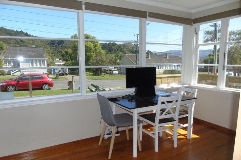 Photo of property in 85 Seddon Street, Naenae, Lower Hutt, 5011
