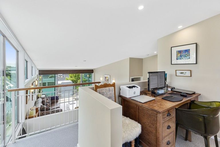 Photo of property in 36 Mantell Street, Seatoun, Wellington, 6022
