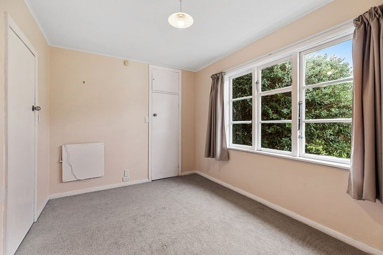 Photo of property in 7 Rewa Terrace, Tawa, Wellington, 5028