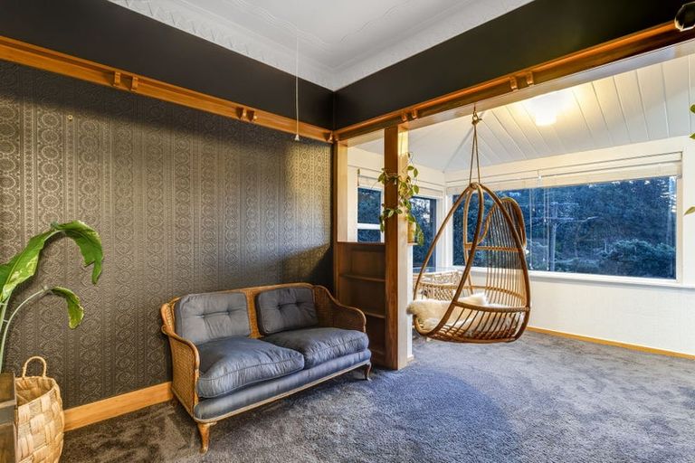 Photo of property in 102 Paremata Road, Paremata, Porirua, 5024