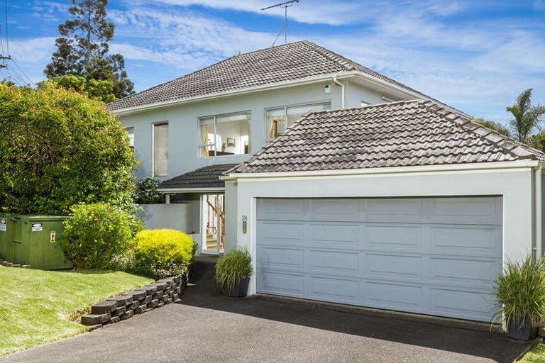 Photo of property in 1/24 Penning Road, Castor Bay, Auckland, 0620