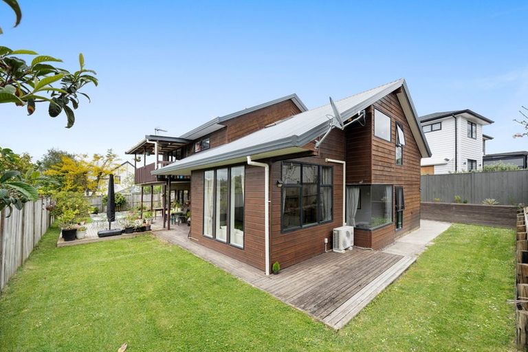 Photo of property in 91 Meadway, Sunnyhills, Auckland, 2010