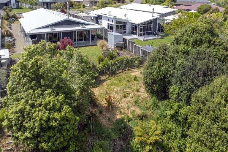 Photo of property in 127 Lisland Drive, Kinloch, Taupo, 3377