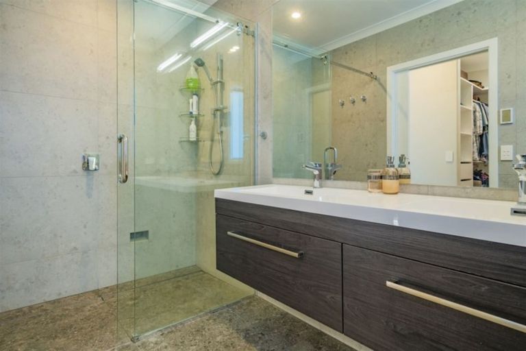 Photo of property in 15 Waitotara Way, Whitianga, 3510