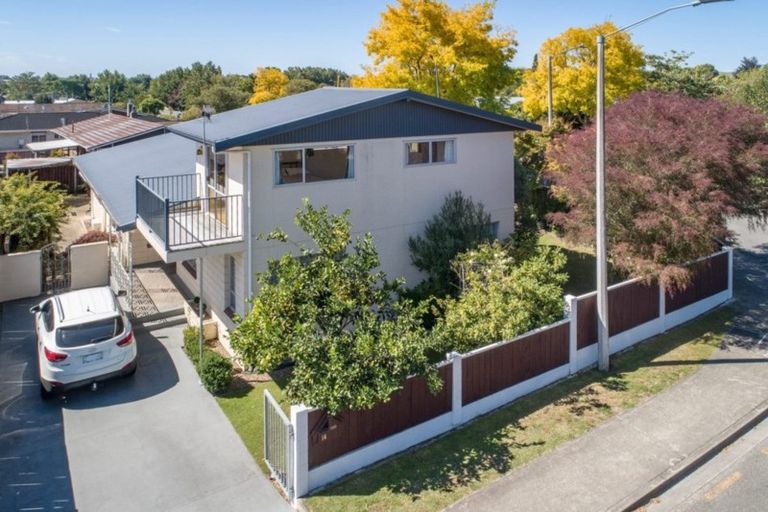Photo of property in 14 Saint Hill Lane, Havelock North, 4130