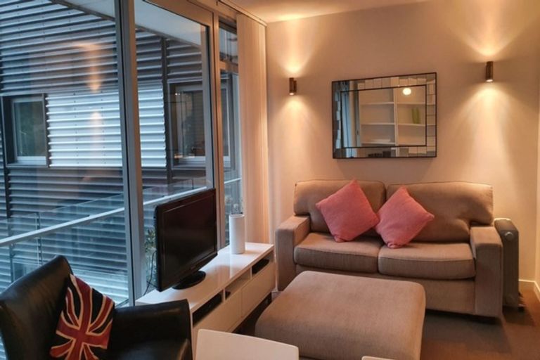 Photo of property in Montreaux Apartments, 3k/164 The Terrace, Wellington Central, Wellington, 6011