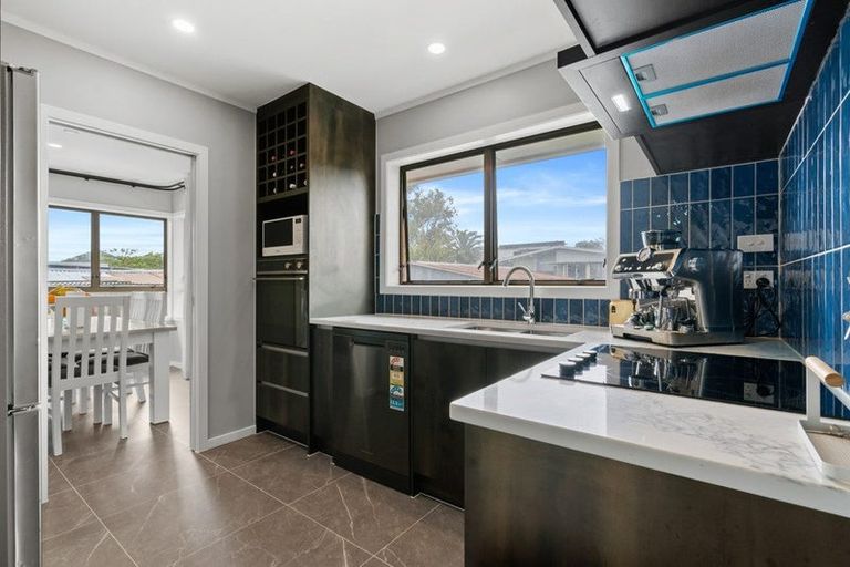 Photo of property in 14 Nicola Place, Mangere, Auckland, 2022