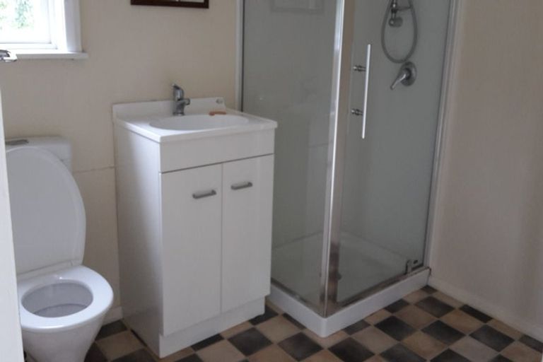 Photo of property in 8 Mahoe Street, Otaki Beach, Otaki, 5512