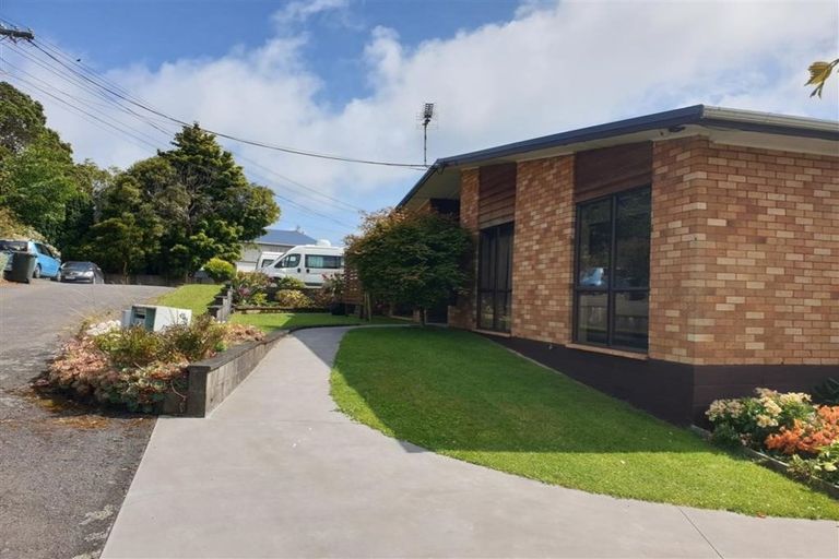 Photo of property in 12 Hillside Crescent, Westown, New Plymouth, 4310