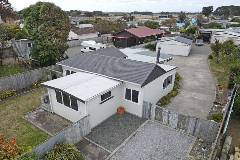 Photo of property in 26 Kuku Street, Tangimoana, 4822