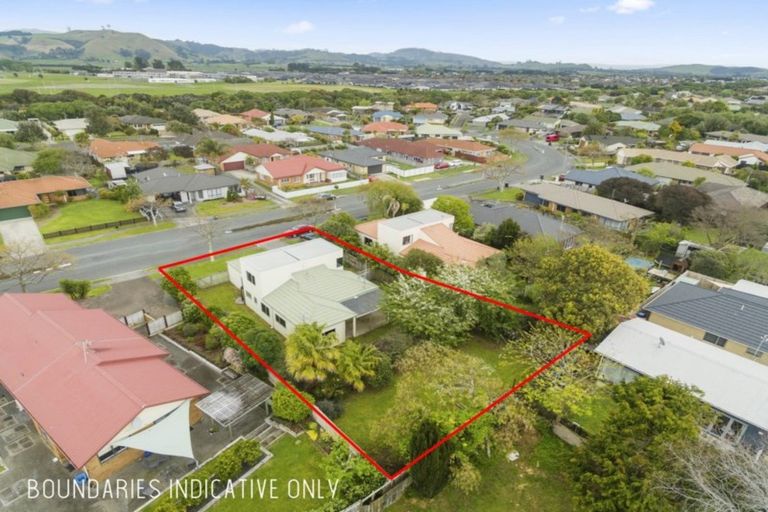Photo of property in 10 Dalton Drive, Papamoa Beach, Papamoa, 3118