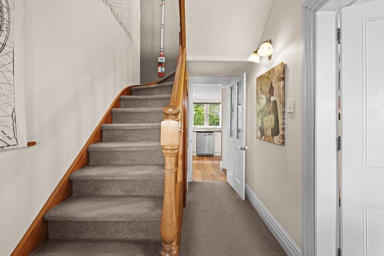 Photo of property in 3 Lucy Road, Bluff Hill, Napier, 4110