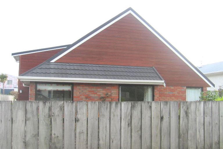 Photo of property in 3/9 Mana Esplanade, Paremata, Porirua, 5026