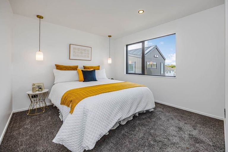 Photo of property in 69a Walworth Avenue, Pakuranga Heights, Auckland, 2010